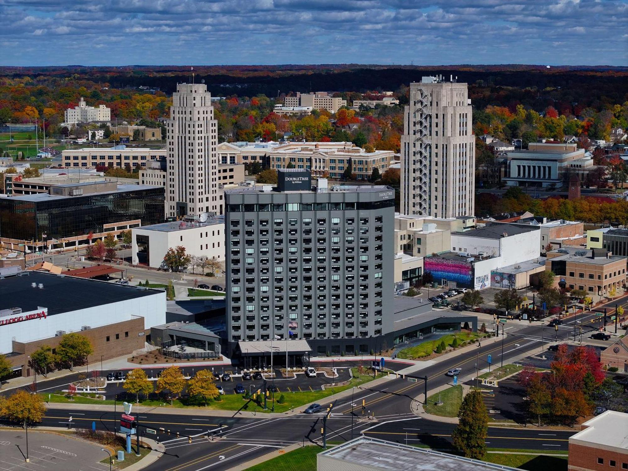 Doubletree By Hilton Battle Creek Hotel Exterior foto